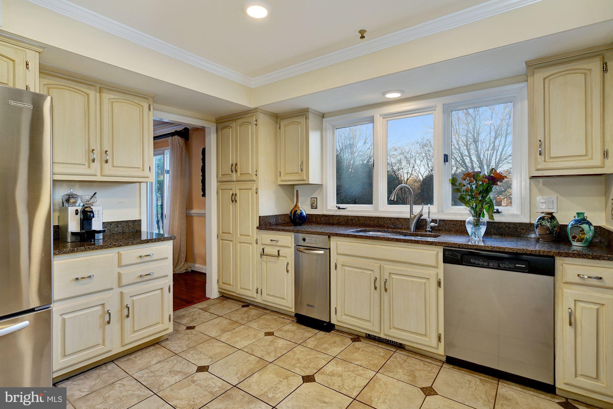 6 Travilah Terrace Potomac, MD 20854 - Photo 13 of 49 Ceramic Tile Floors