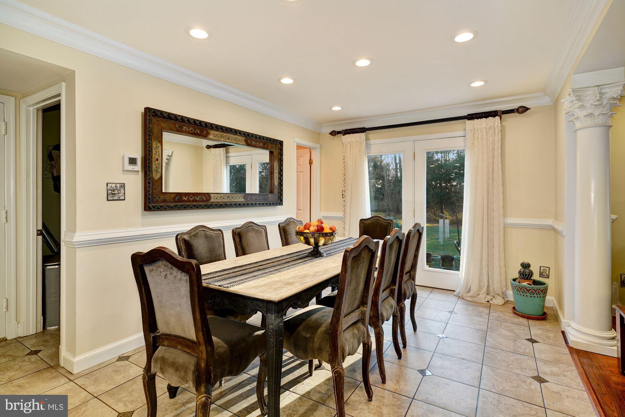 6 Travilah Terrace Potomac, MD 20854 - Photo 15 of 49 Access to the Patio