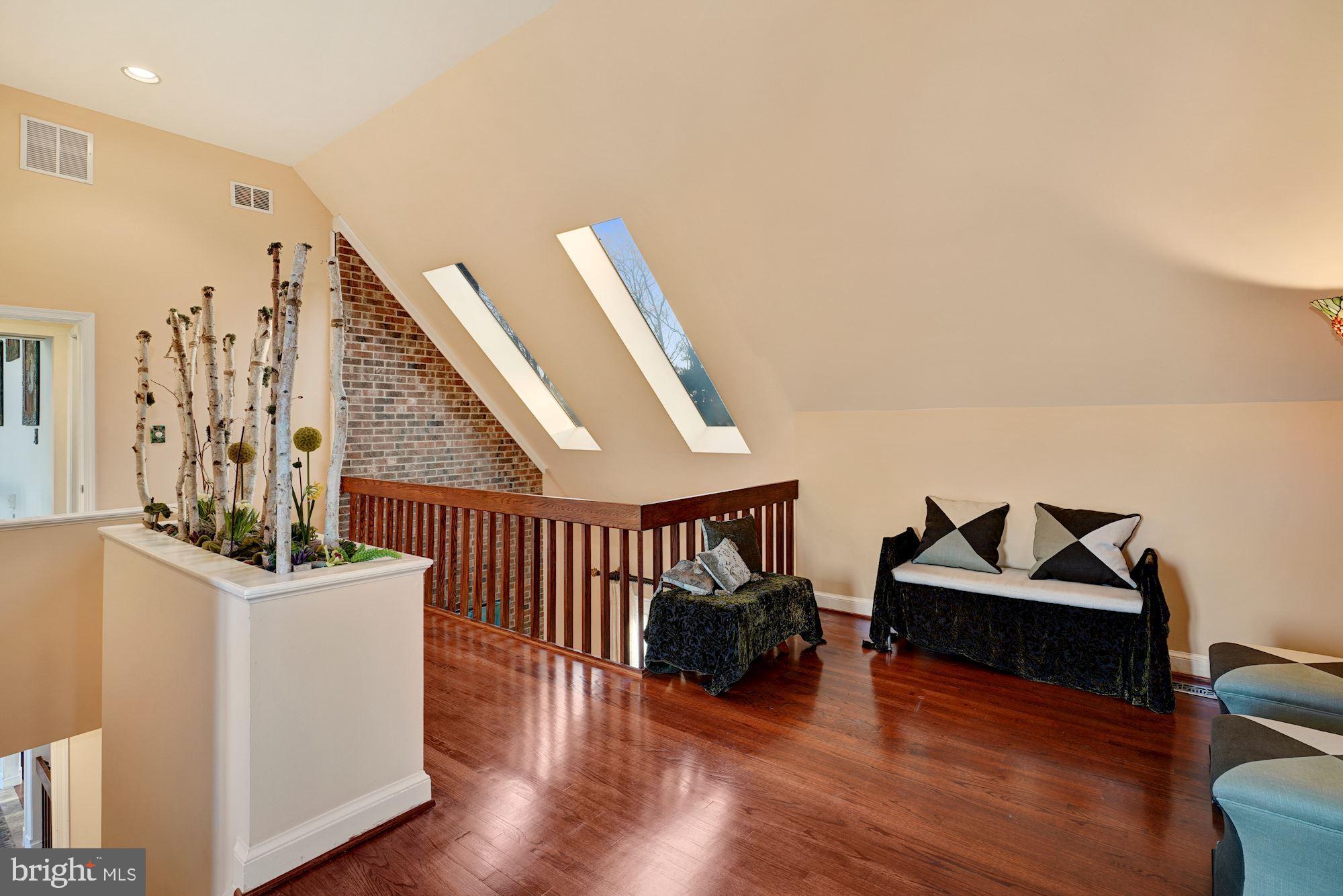6 Travilah Terrace Potomac, MD 20854 - Photo 26 of 49 Loft Sitting Room