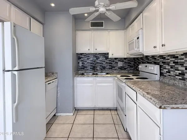 $1,850 | 14015 North 61st Avenue, Glendale, AZ 85306