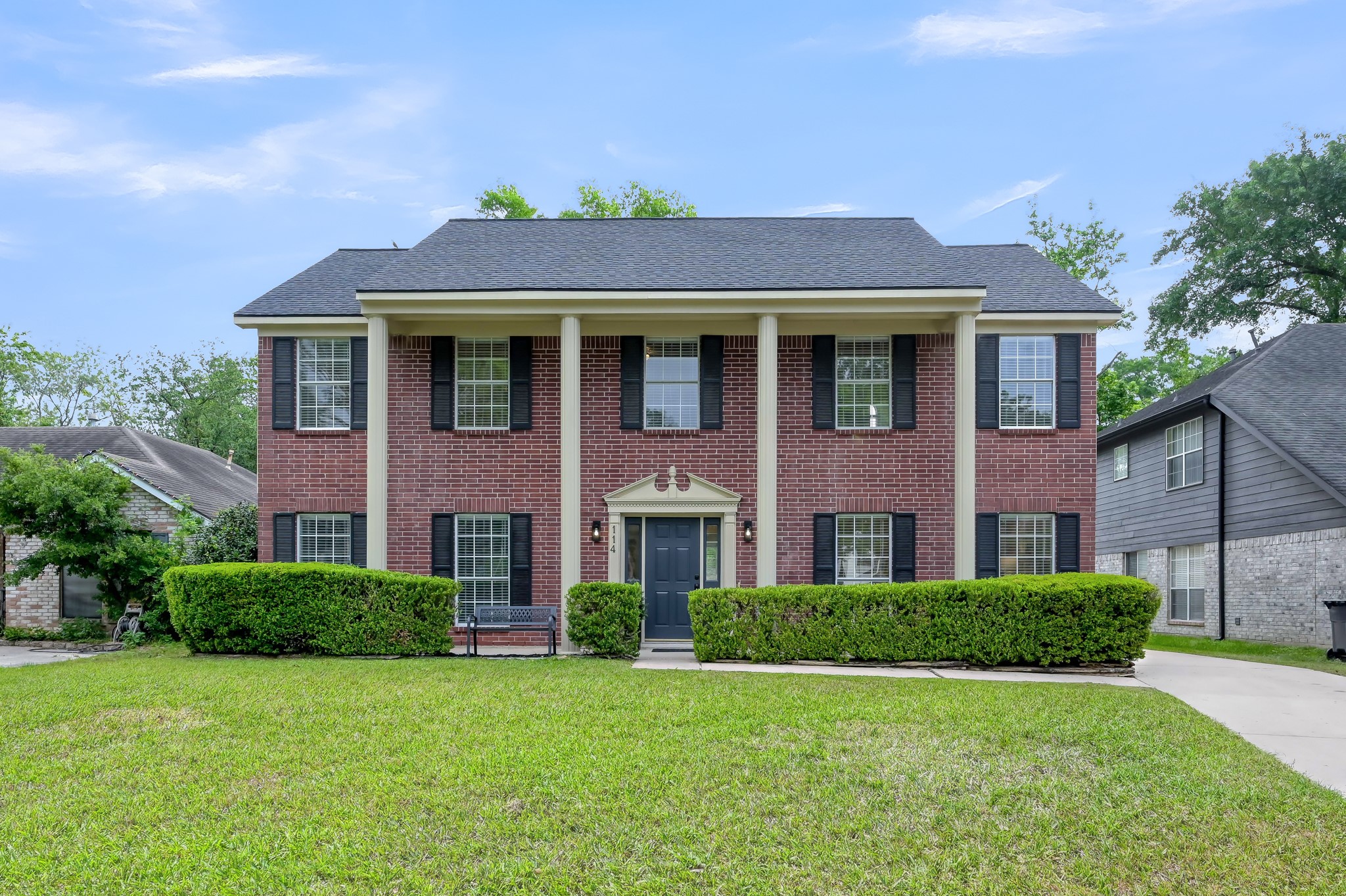 114 Regency Way Conroe, TX 77304 - Photo 2 of 48 This home is located in the well established neighborhood of Rivershire.