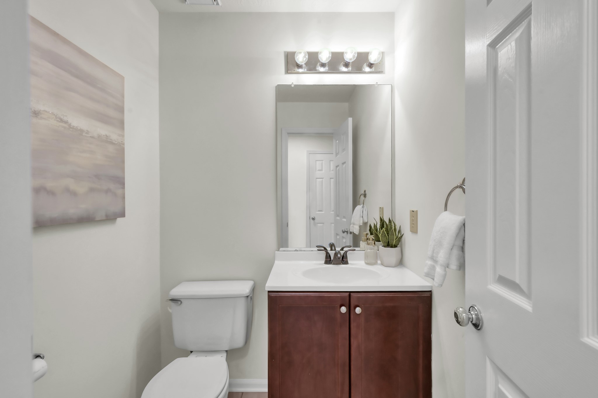114 Regency Way Conroe, TX 77304 - Photo 24 of 48 Downstairs half bath.