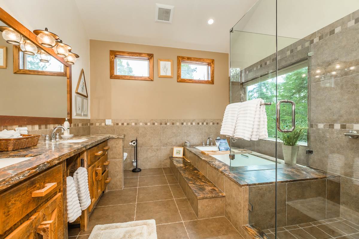 11564 Kitzbuhel Road Truckee, CA 96161 - Photo 13 of 21 Gallery Image 13