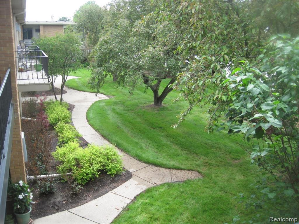 2859 East Maple Road, Unit 1 Birmingham, MI 48009 - Photo 13 of 13