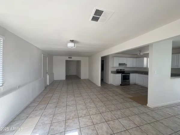 $1,550 | 2642 East Kings Avenue, Phoenix, AZ 85032