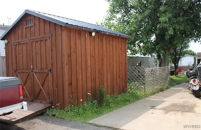 $49,900 | 1256 Ridgewood Drive, Lockport Town, NY 14094