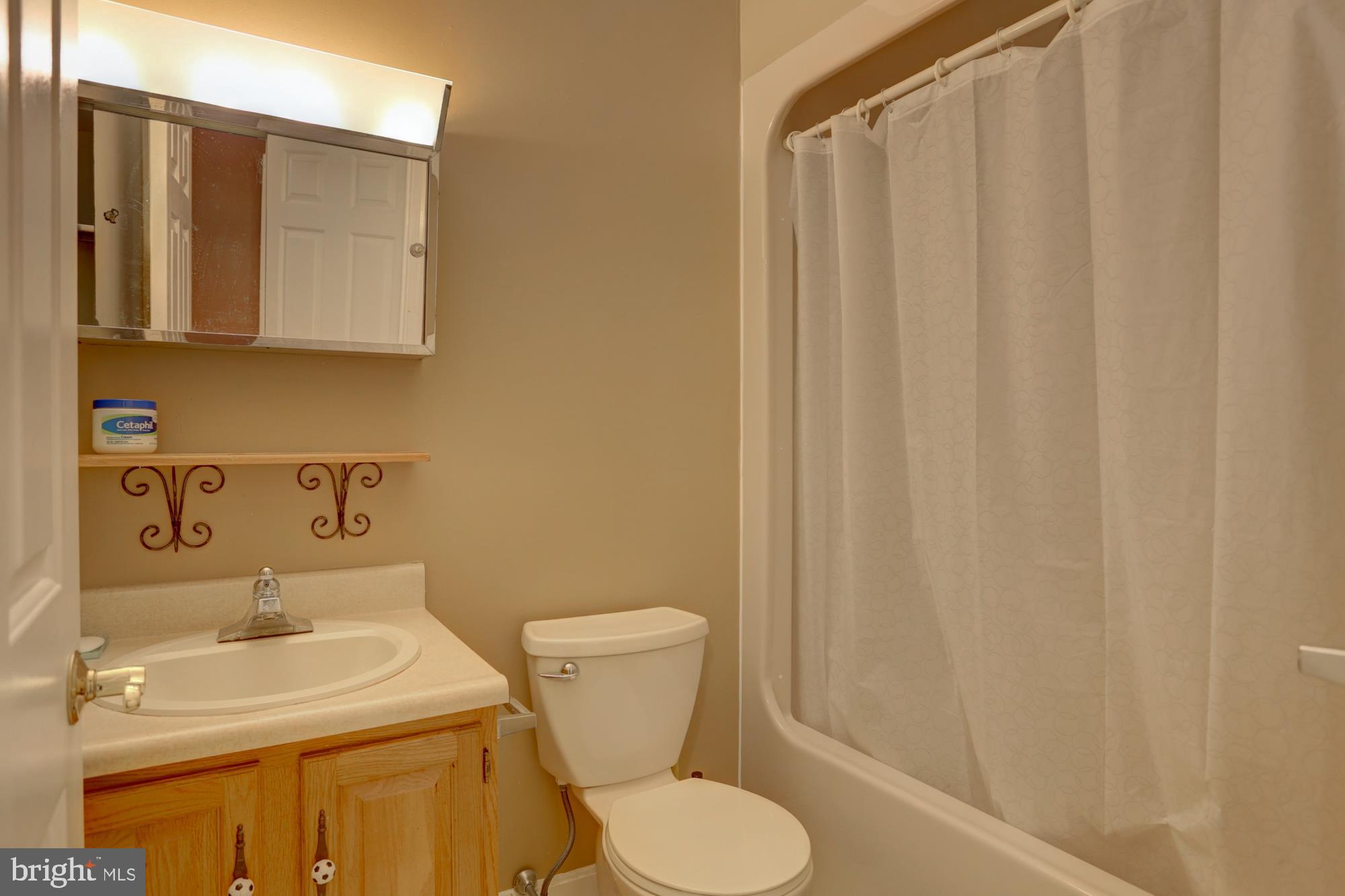 24 Charles Road Lancaster, PA 17603 - Photo 15 of 44 Gallery Image 15