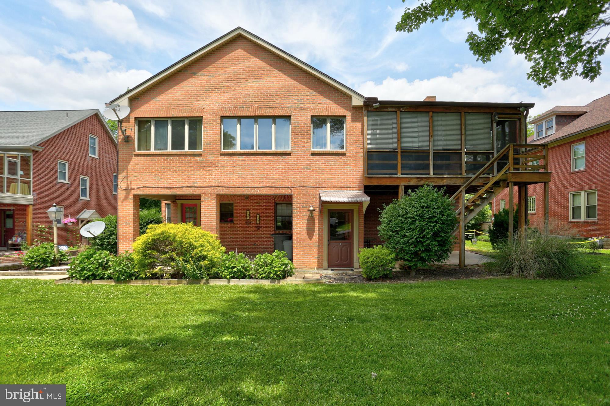 24 Charles Road Lancaster, PA 17603 - Photo 6 of 44 Gallery Image 6