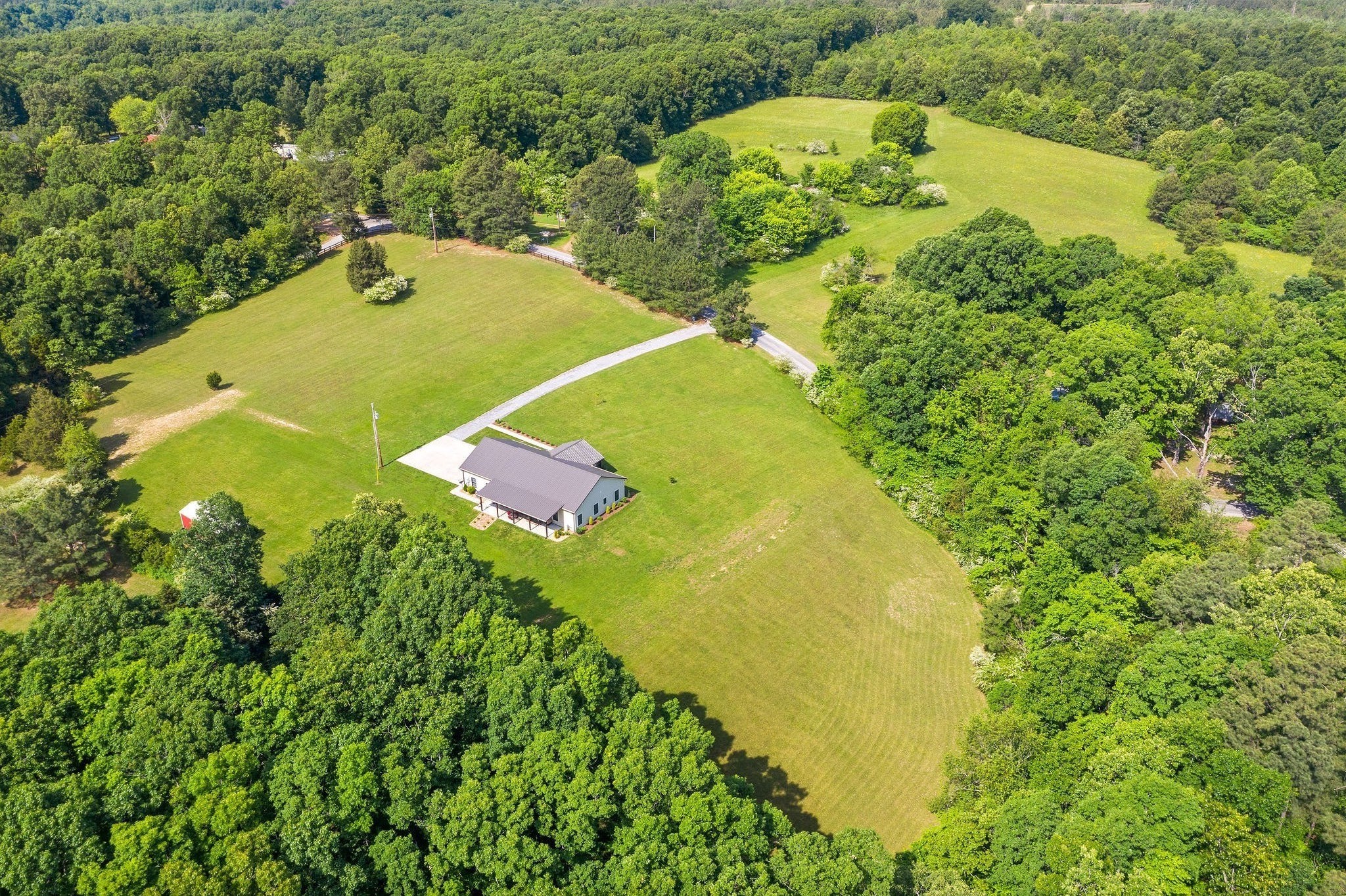 781 Half Pone Road Erin, TN 37061 - Photo 2 of 40 Gallery Image 2