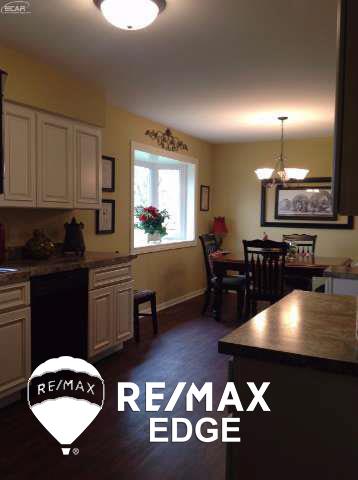 6454 East Potter Road Burton, MI 48509 - Photo 7 of 17 21136993-6.JPG