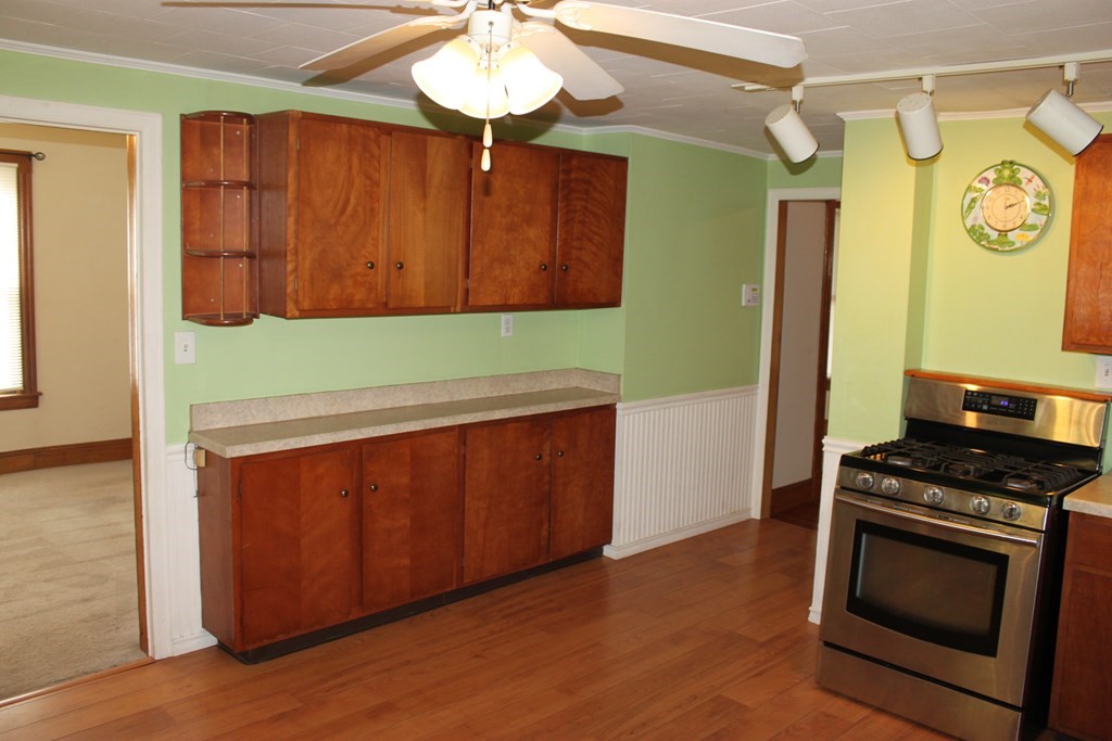 95 West Alvord Street Springfield, MA 01108 - Photo 4 of 30 Gallery Image 4