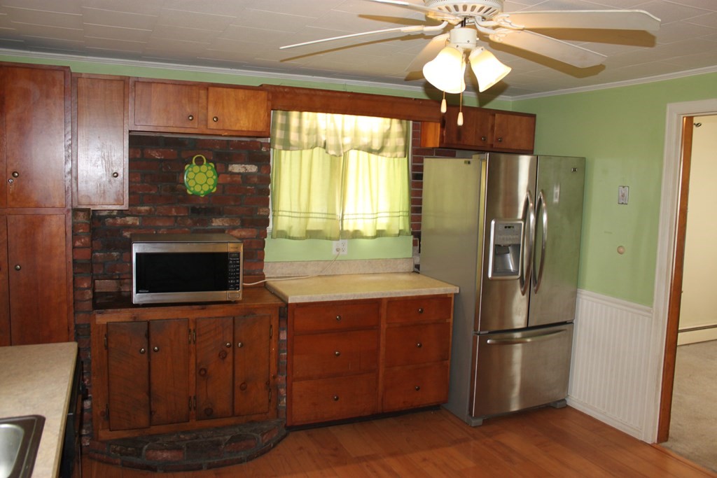 95 West Alvord Street Springfield, MA 01108 - Photo 5 of 30 Gallery Image 5