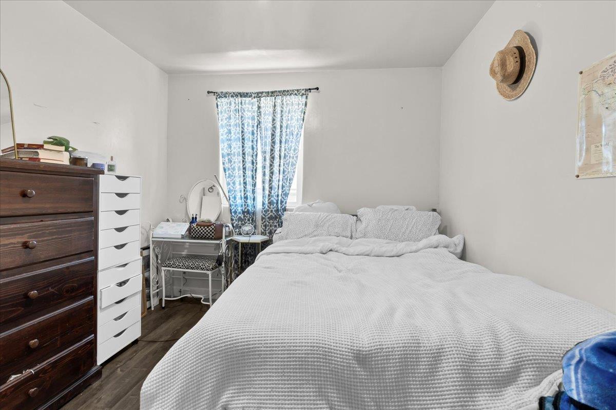 18810 Moro Road Salinas, CA 93907 - Photo 33 of 40 a bedroom with a bed and a dresser