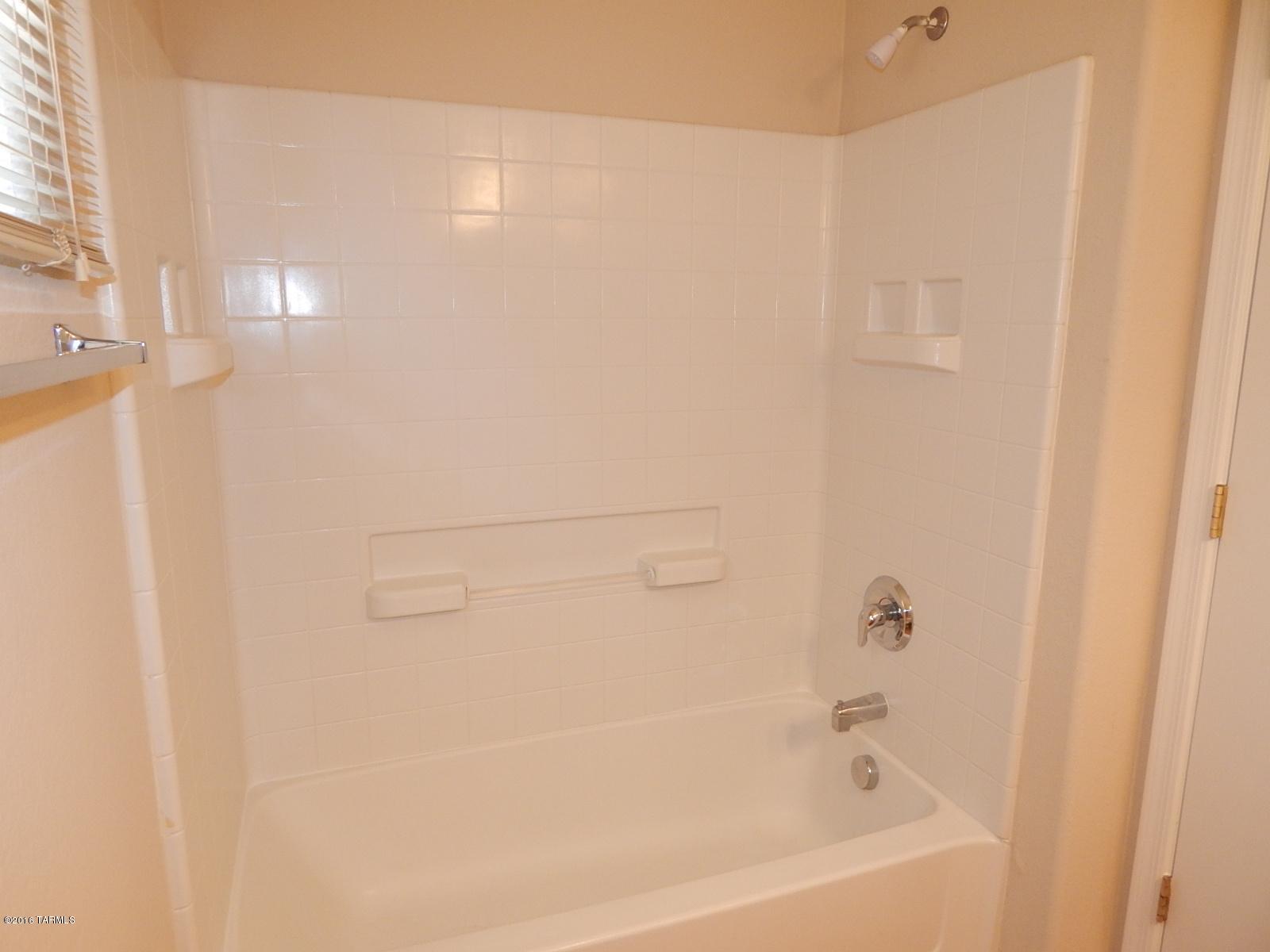 5992 South Avenida Ribero Tucson, AZ 85706 - Photo 14 of 20 Gallery Image 14
