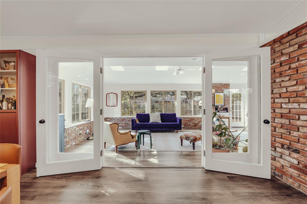 2112 Gregory Lane Waco, TX 76708 - Photo 3 of 40 Gallery Image 3