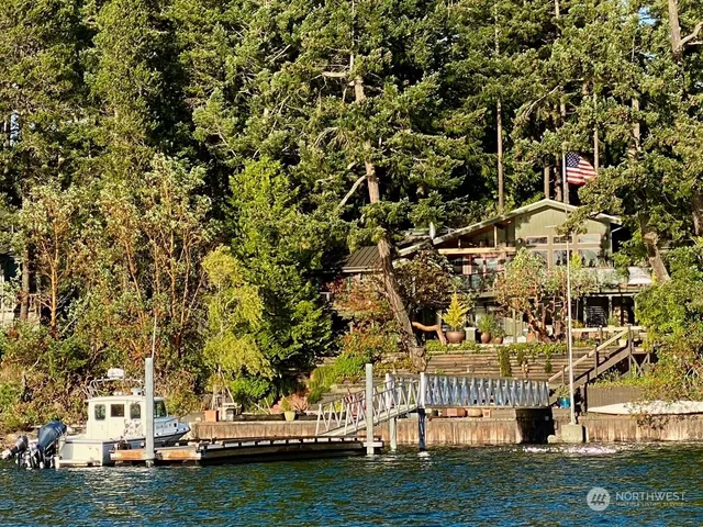 $2,100,000 | 3 Brown Island, Friday Harbor, WA 98250