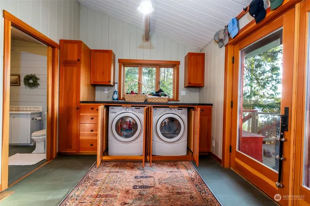 $2,100,000 | 3 Brown Island, Friday Harbor, WA 98250