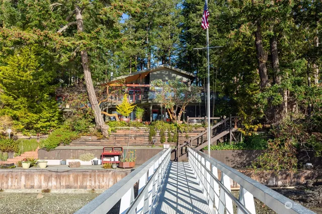$2,100,000 | 3 Brown Island, Friday Harbor, WA 98250