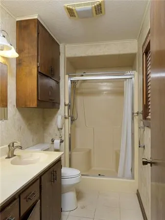 $1,000,000 | 135 Big Lake Road, Pineville, LA 71360