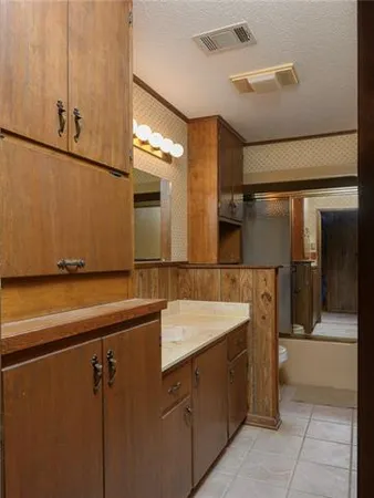 $1,000,000 | 135 Big Lake Road, Pineville, LA 71360