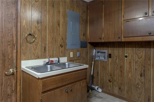 $1,000,000 | 135 Big Lake Road, Pineville, LA 71360