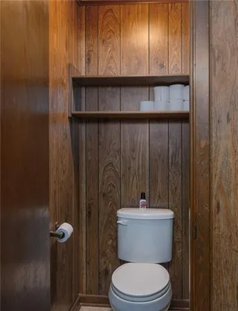 $1,000,000 | 135 Big Lake Road, Pineville, LA 71360