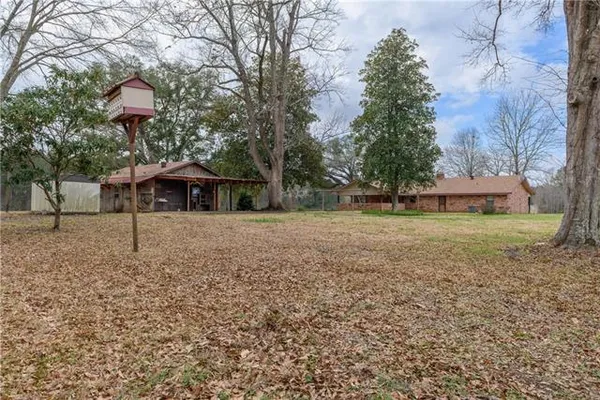 $1,000,000 | 135 Big Lake Road, Pineville, LA 71360