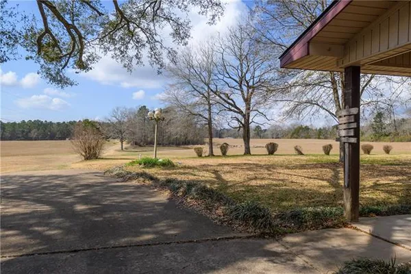 $1,000,000 | 135 Big Lake Road, Pineville, LA 71360