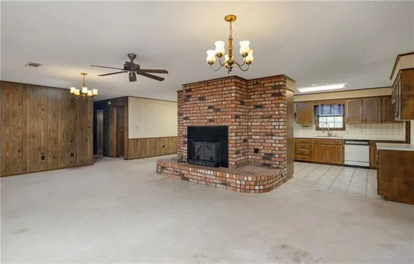 $1,000,000 | 135 Big Lake Road, Pineville, LA 71360