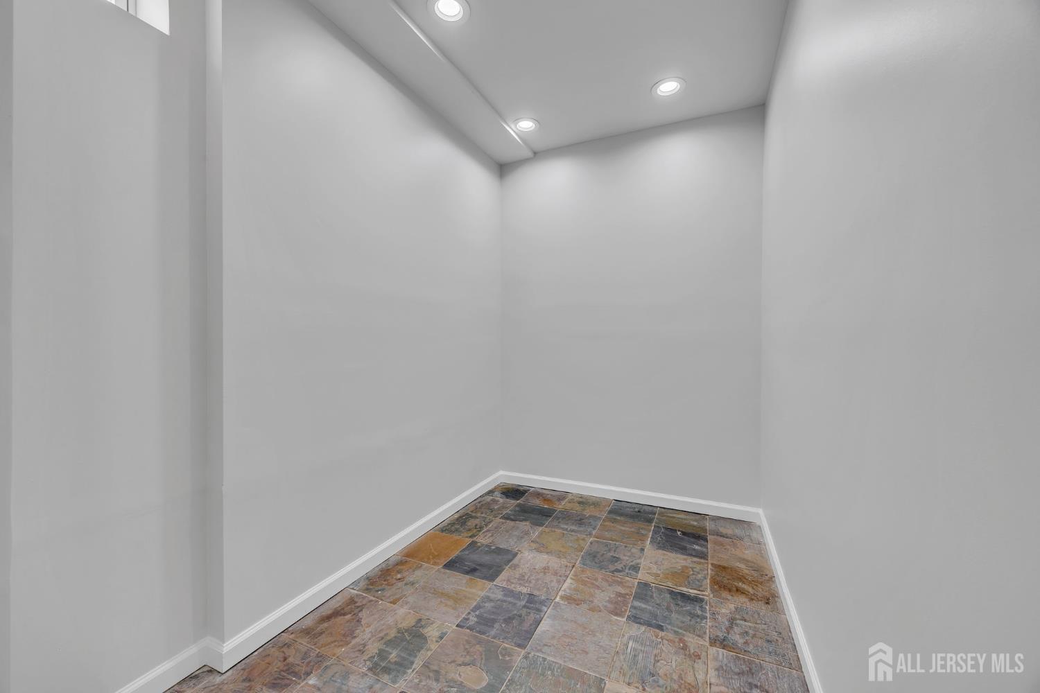 4 Rauer Court South Plainfield, NJ 07080 - Photo 30 of 56