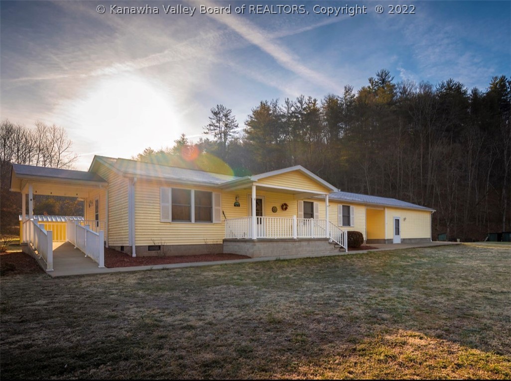7818 Heizer Creek Road Poca, WV 25159 - Photo 1 of 16 Gallery Image 1