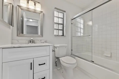 $369,000 | 2900 Olivewood Terrace, Unit 201, Boca Raton, FL 33431