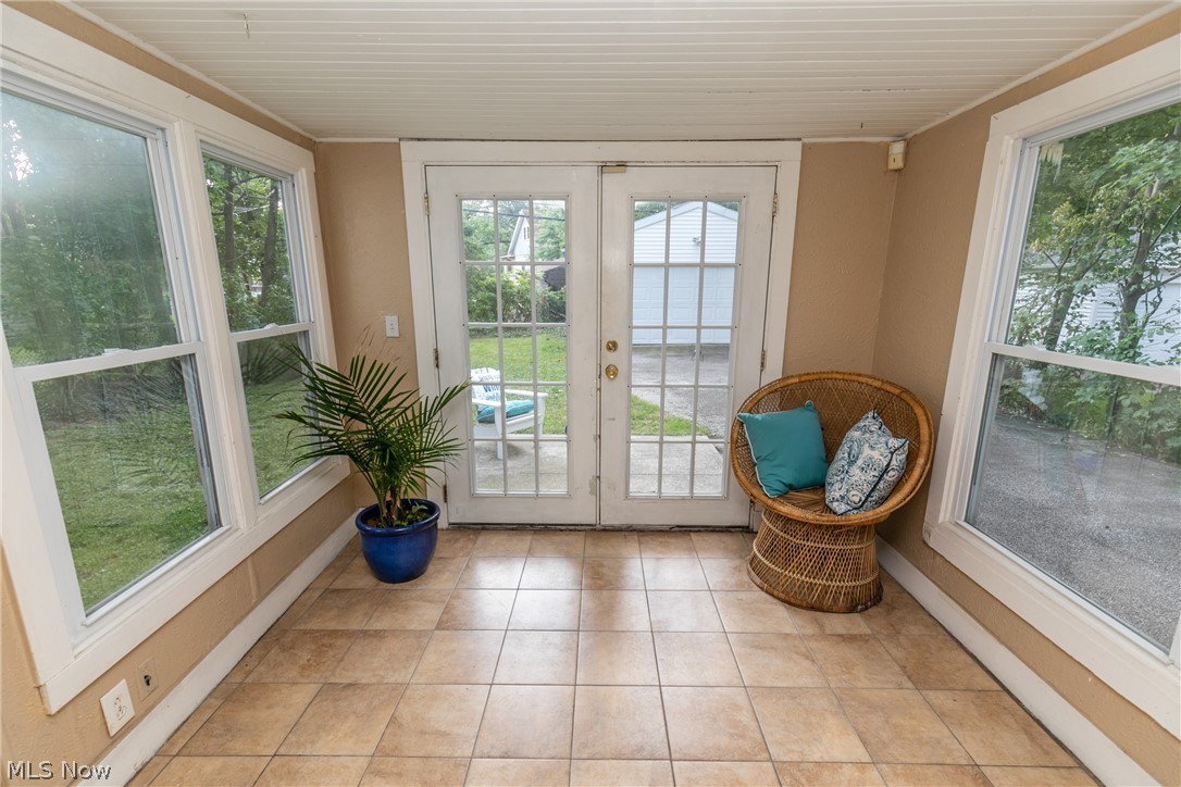 3252 Tullamore Road Cleveland, OH 44118 - Photo 17 of 35 Gallery Image 17