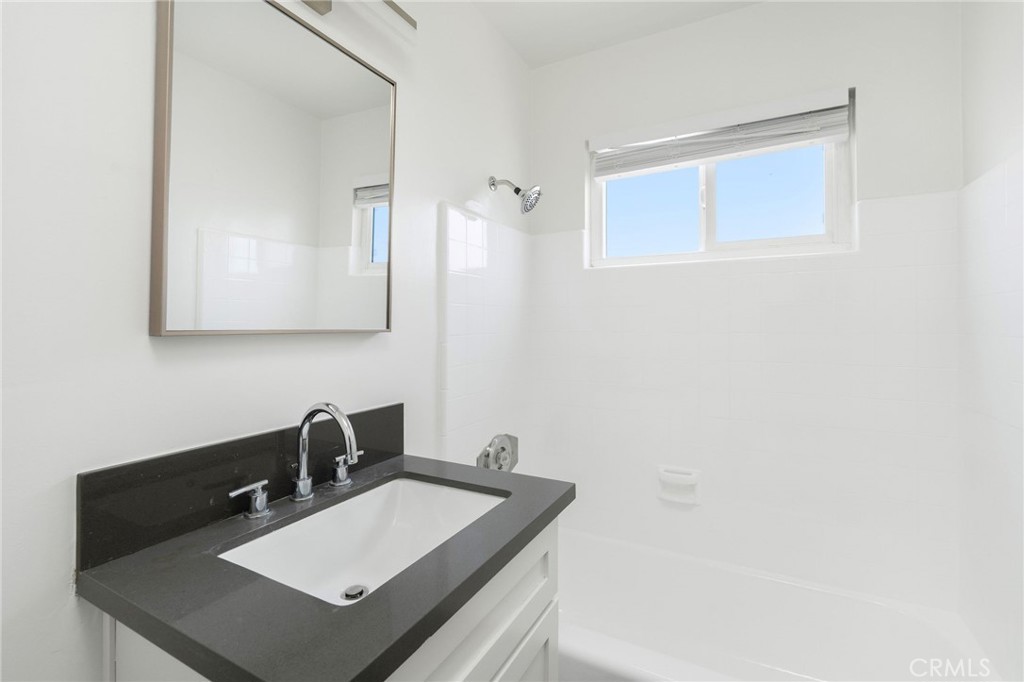 939 Pacific Avenue Long Beach, CA 90813 - Photo 7 of 16