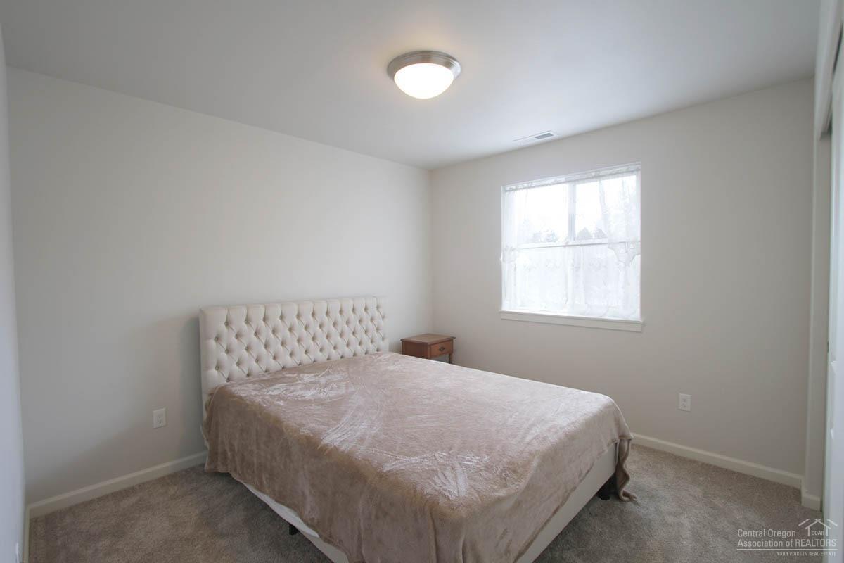 61577 Southeast Alstrup Road Bend, OR 97702 - Photo 12 of 21 Additional Photo