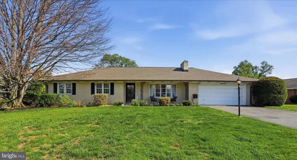 $379,900 | 16602 Mosby Drive, Williamsport, MD 21795