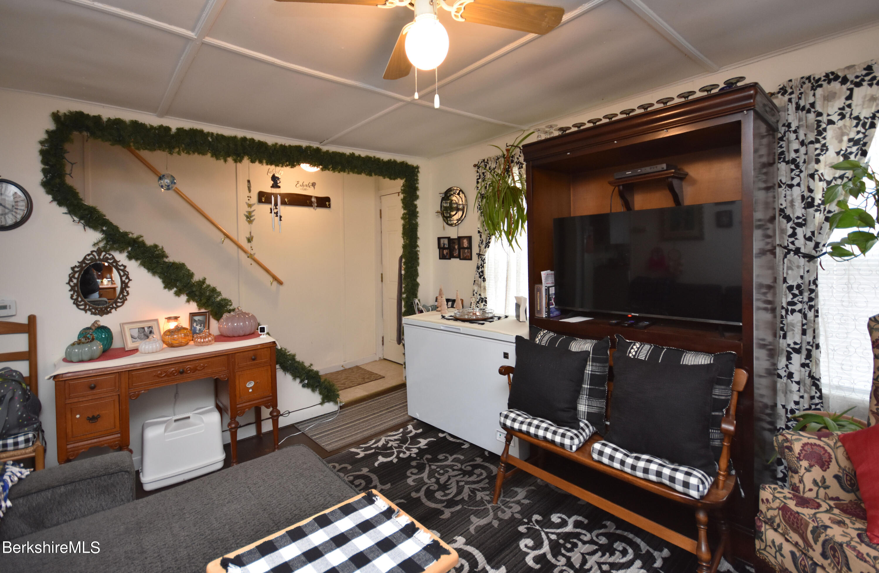 585-a & B State Road, Unit 2 North Adams, MA 01247 - Photo 2 of 28 585A State Rd_Living Room