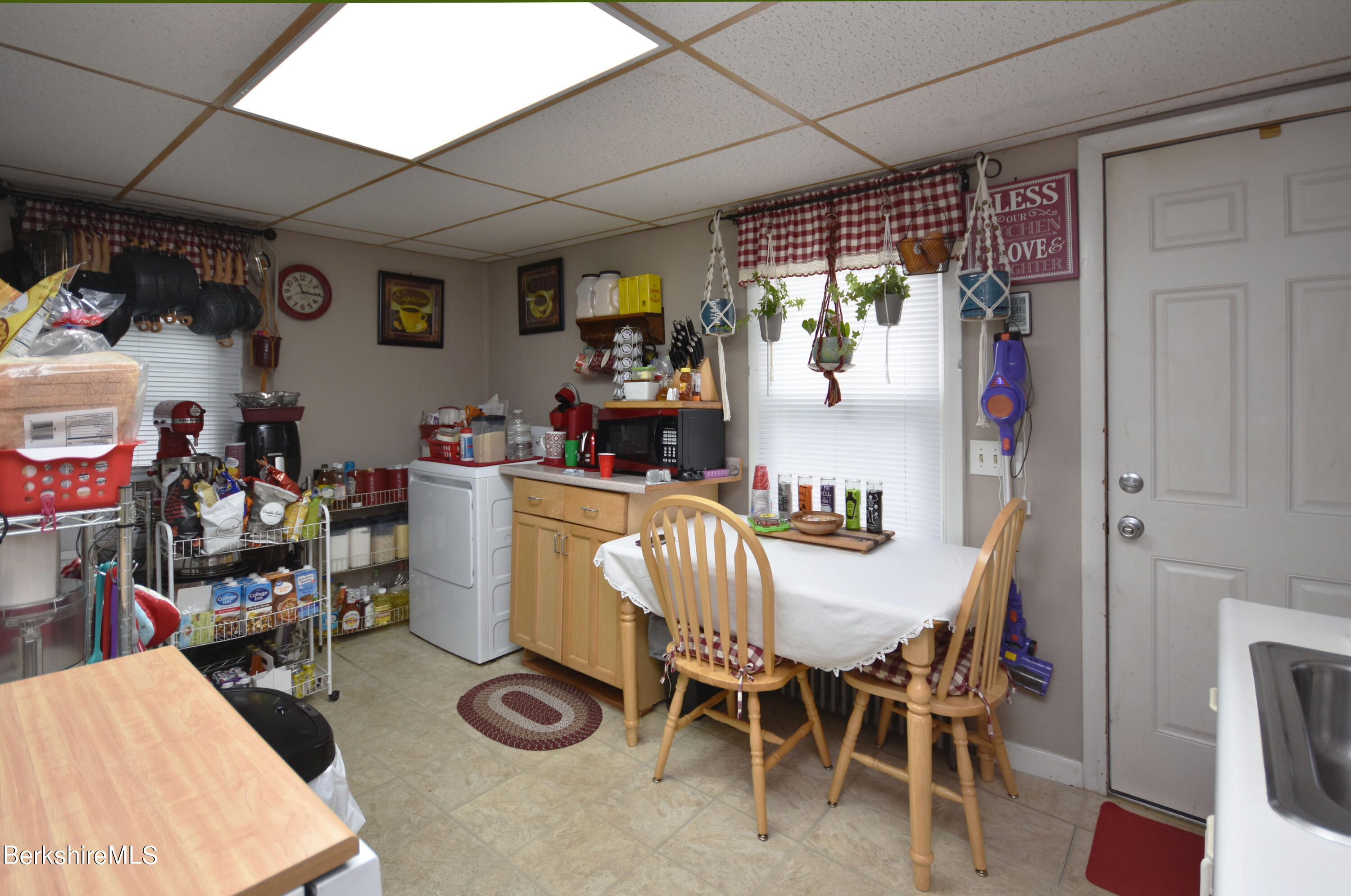 585-a & B State Road, Unit 2 North Adams, MA 01247 - Photo 7 of 28 585A State Rd_Kitchen