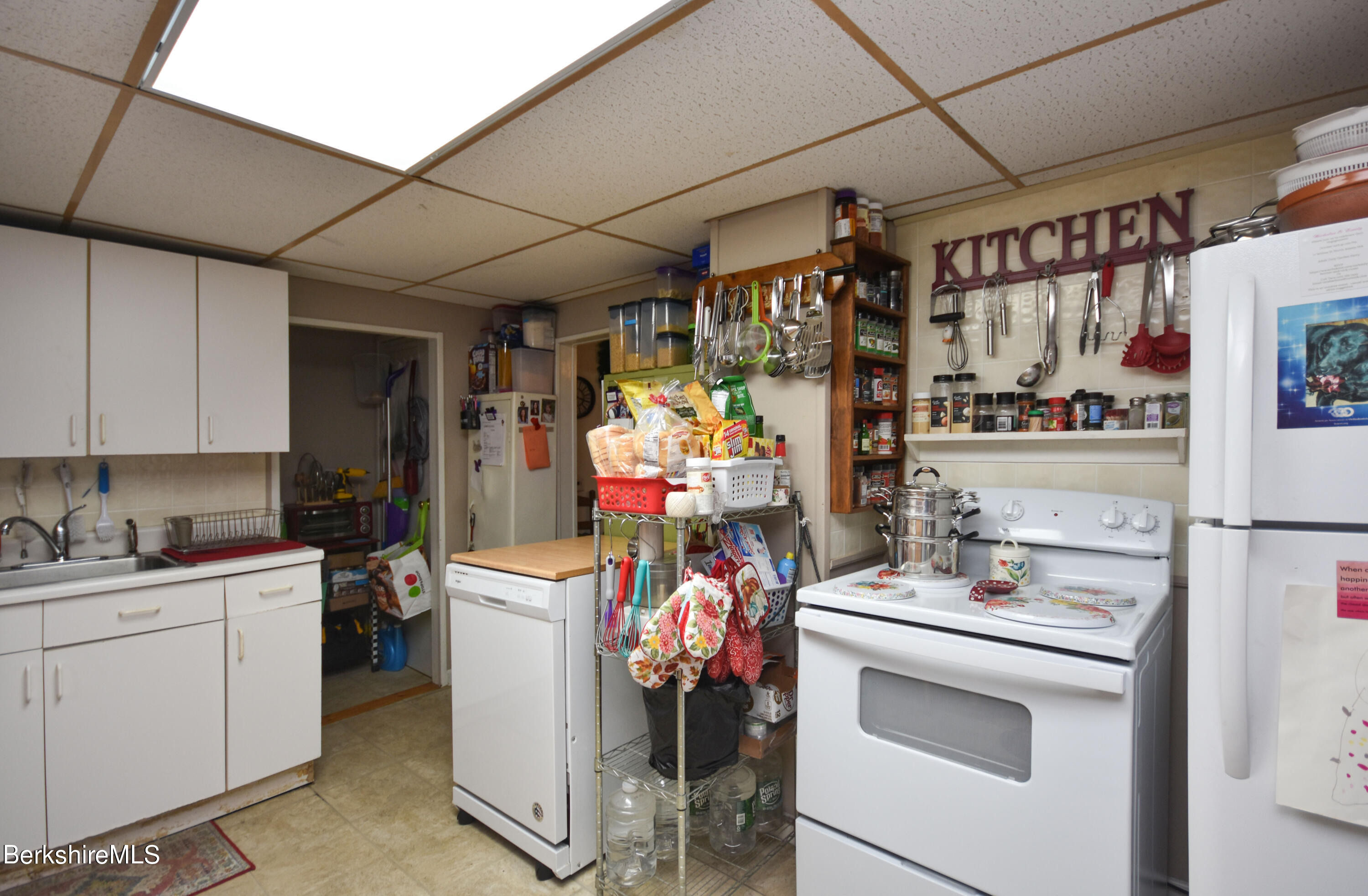 585-a & B State Road, Unit 2 North Adams, MA 01247 - Photo 9 of 28 585A State Rd_Kitchen