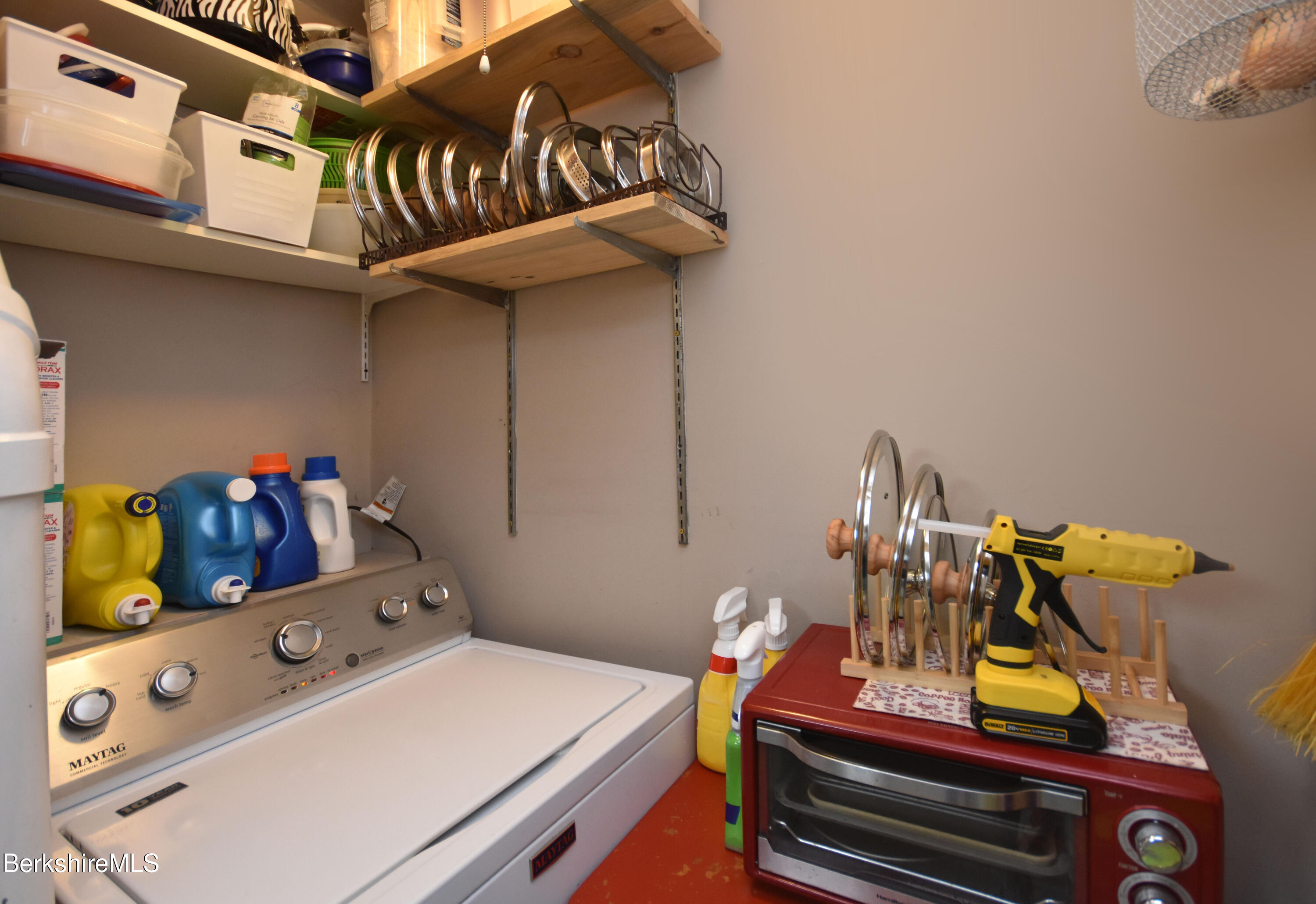 585-a & B State Road, Unit 2 North Adams, MA 01247 - Photo 10 of 28 585A State Rd_Pantry