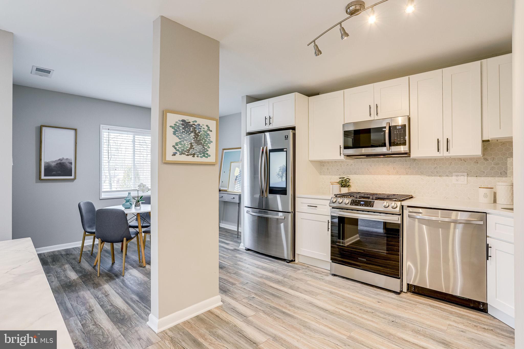 1538 Northgate Square, Unit 31B Reston, VA 20190 - Photo 10 of 30 Designer Kitchen with Brand New Appliances