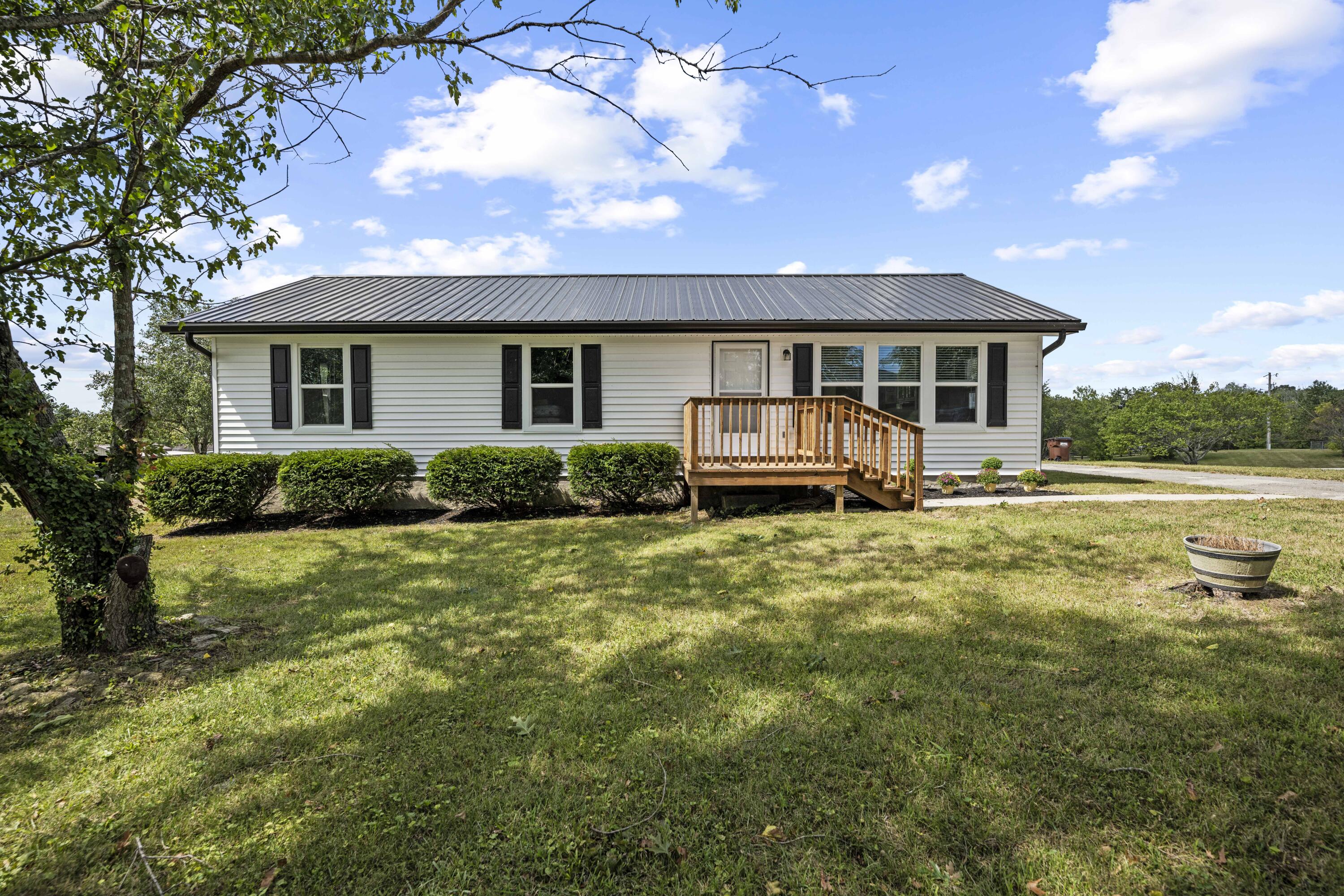 811 Boone Trail Road Richmond, KY 40475 - Photo 3 of 36 20250908-811-Boone-Trail-Rd-fh-002
