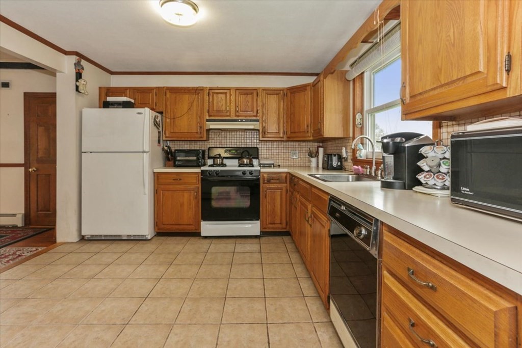 25 Lafayette Road Hull, MA 02045 - Photo 9 of 23 Gallery Image 9