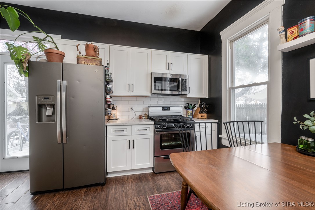 950 East Chestnut Street Jeffersonville, IN 47130 - Photo 11 of 28