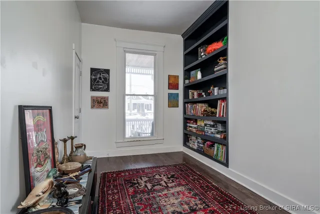 $234,900 | 950 East Chestnut Street, Jeffersonville, IN 47130