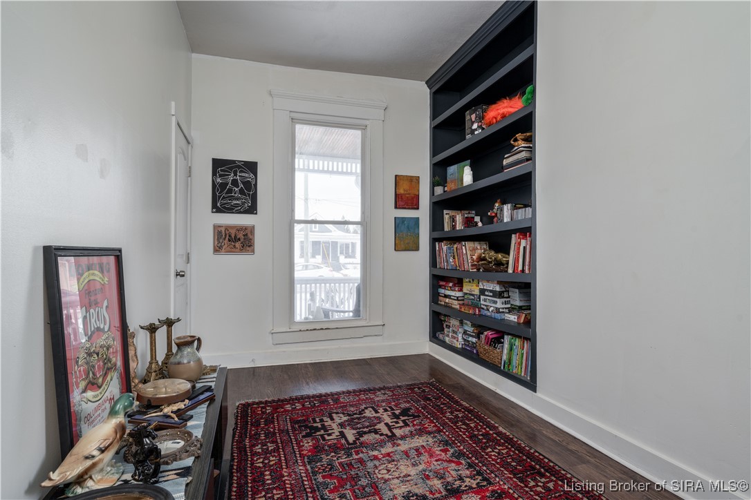 950 East Chestnut Street Jeffersonville, IN 47130 - Photo 19 of 28