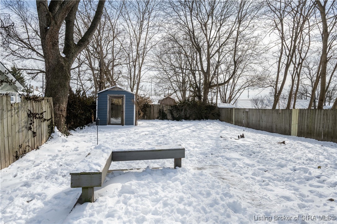 950 East Chestnut Street Jeffersonville, IN 47130 - Photo 22 of 28