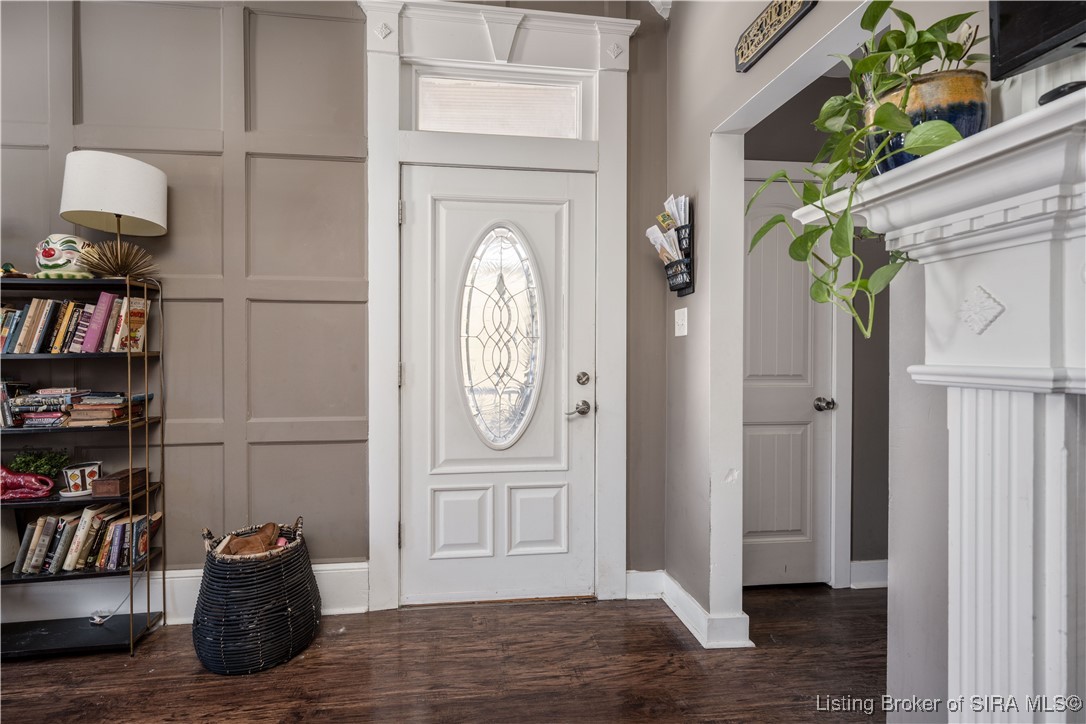 950 East Chestnut Street Jeffersonville, IN 47130 - Photo 5 of 28