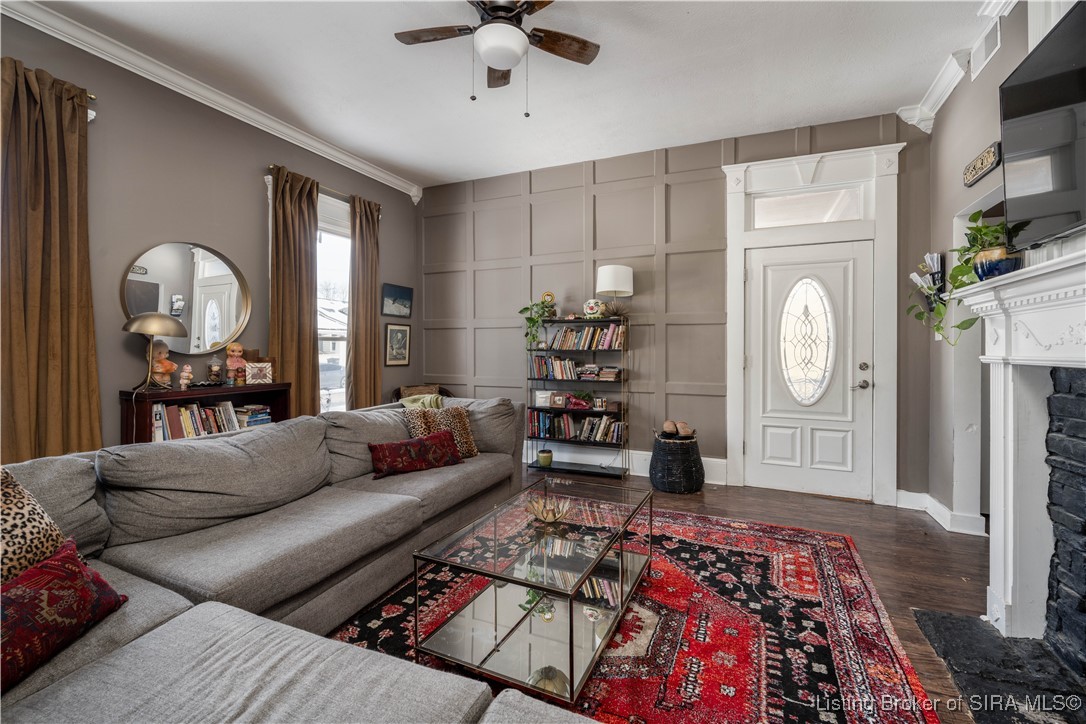 950 East Chestnut Street Jeffersonville, IN 47130 - Photo 7 of 28