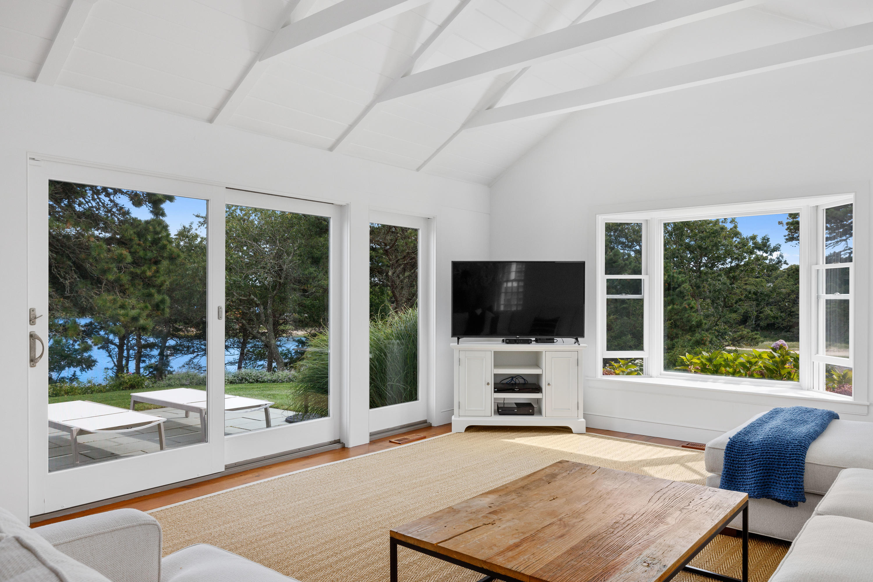 811 Fox Hill Road Chatham, MA 02633 - Photo 10 of 24 11